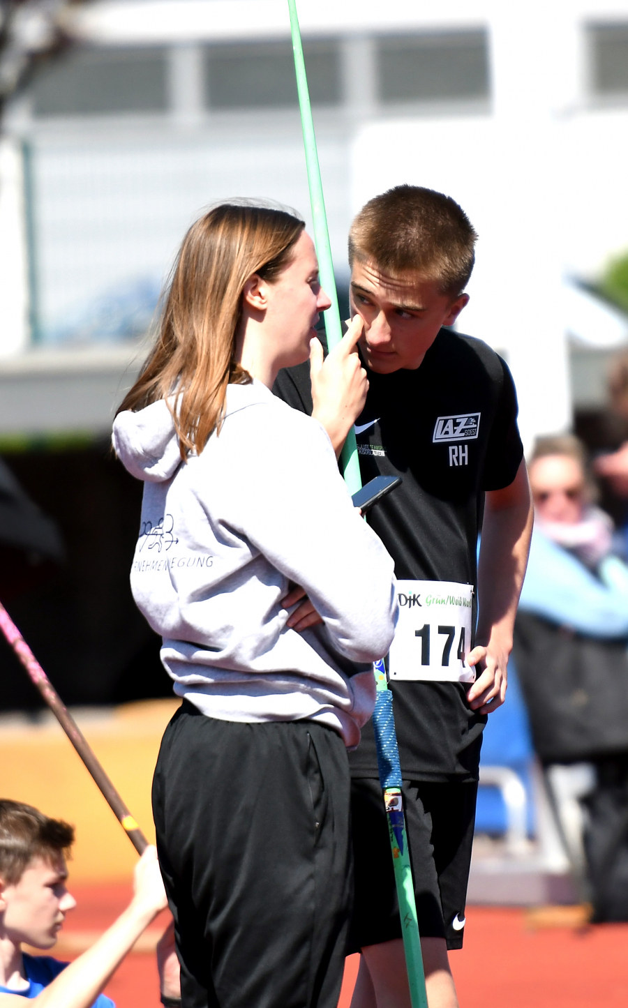 M14-Athlet Raphael Hesse in Werl mit LAZ-Trainerin Annika Straub. Foto: Bottin M14-Athlet Raphael Hesse in Werl mit LAZ-Trainerin Annika Straub. Foto: Bottin