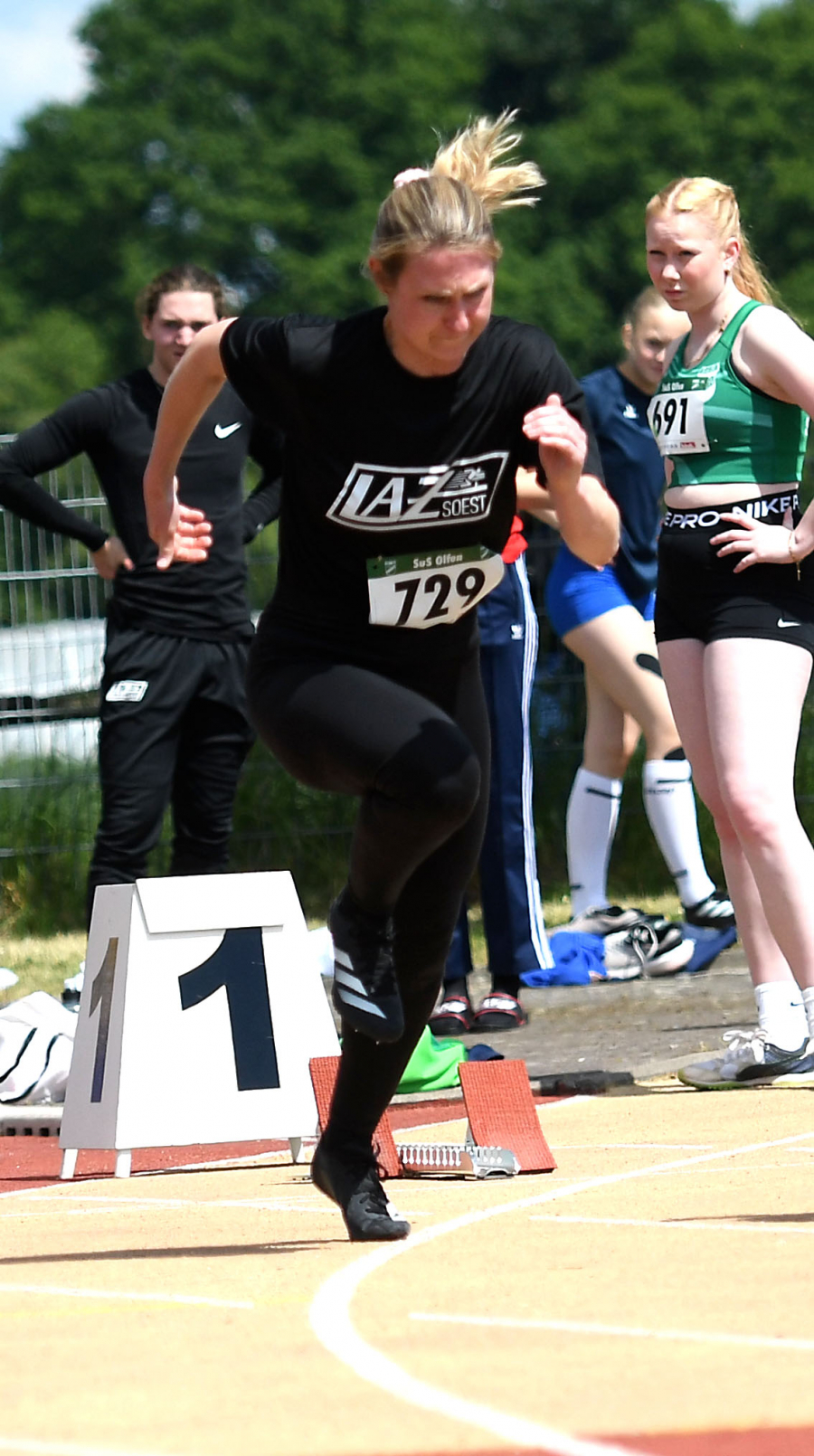 Dr. Janina Biegel (W40) vom LAZ Soest hat sich kürzlich über 100 Meter für die Deutschen Meisterschaften qualifiziert. Bei den Westfalenmeisterschaften in Wassenberg peilt die Soesterin eine Medaille an. Foto: Bottin