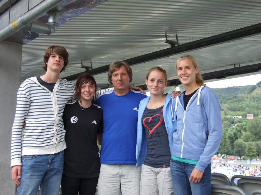 Falk Wendrich, Gina Lückenkemper, Harald Bottin, Denise Oldenburg und Laura Voß. Falk Wendrich, Gina Lückenkemper, Harald Bottin, Denise Oldenburg und Laura Voß.