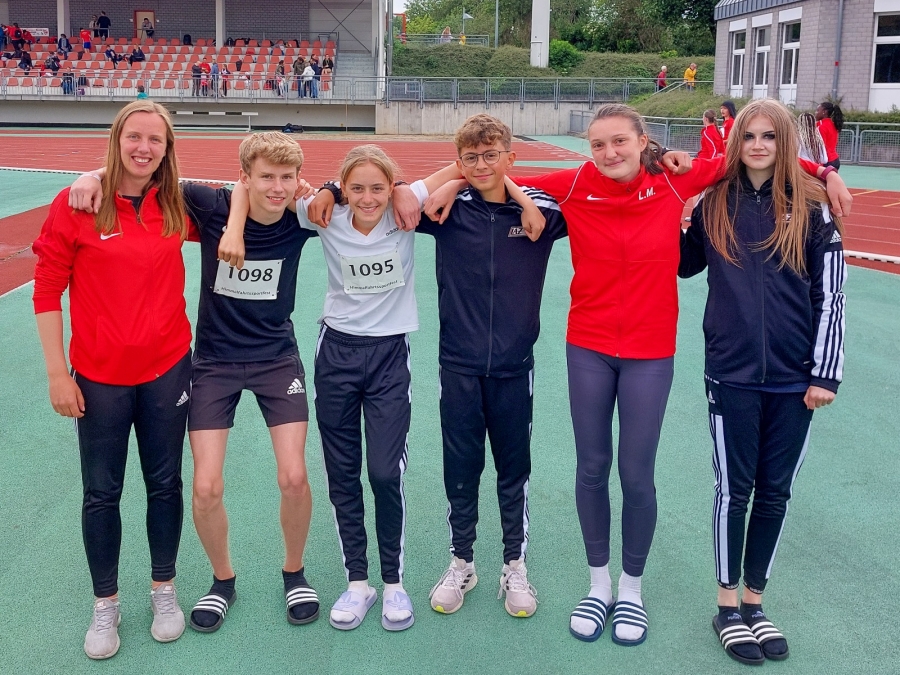 v.l.: Trainerin Annika Straub, Moritz Langenscheidt, Maya Klute, Levi Klute, Lilli Michel und Anna-Lena Knappkötter v.l.: Trainerin Annika Straub, Moritz Langenscheidt, Maya Klute, Levi Klute, Lilli Michel und Anna-Lena Knappkötter