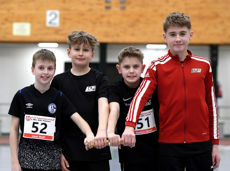 In 59,04 Sekunden Platz sechs über 4 x 100 Meter: Die U14-Jungen des LAZ Soest mit v.l.n.r. Lenn Wolf, Malte Langenscheidt, Bastian Sievert und Michel Bottin. Foto: Bottin In 59,04 Sekunden Platz sechs über 4 x 100 Meter: Die U14-Jungen des LAZ Soest mit v.l.n.r. Lenn Wolf, Malte Langenscheidt, Bastian Sievert und Michel Bottin. Foto: Bottin