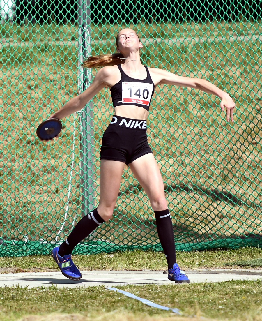 Favoritensieg: W15-Sportlerin Nia Ferige vom LAZ Soest holte sich mit einem deutlichen Vorsprung vor der Konkurrenz den Westfalentitel im Diskuswurf. Foto: Bottin