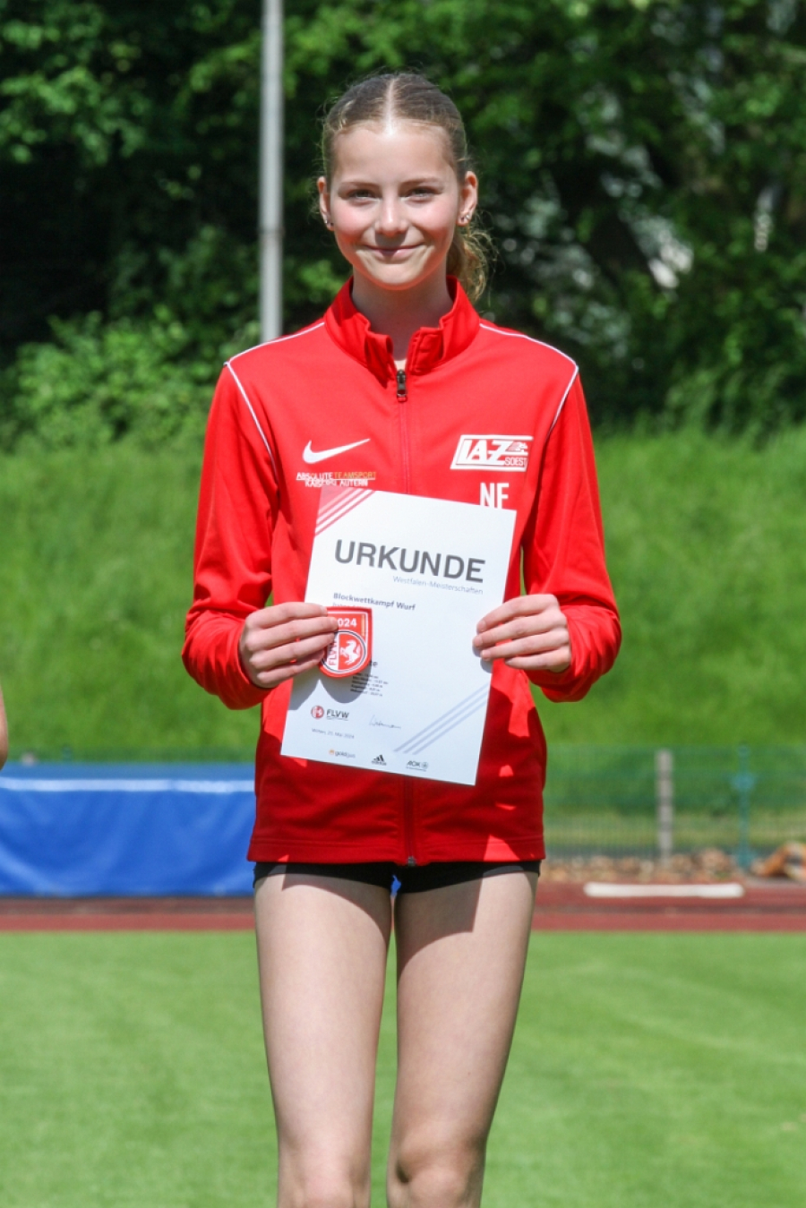 Nia Ferige krönte sich zur Westfalenmeisterin im Blockwettkampf Wurf. Foto: Reinhard Nia Ferige krönte sich zur Westfalenmeisterin im Blockwettkampf Wurf. Foto: Reinhard