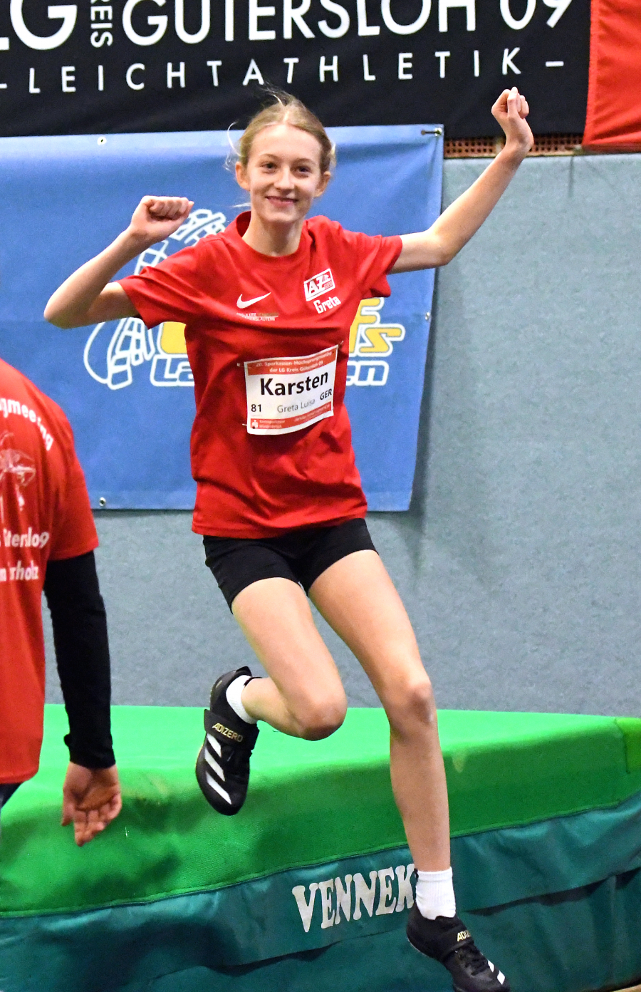 Hat sie am Wochenende wieder Grund zu jubeln? Greta Karsten vom LAZ Soest geht als Nummer eins und Hochsprung-Mitfavoritin bei den U14-Westfalenmeisterschaften in Paderborn an den Start. Foto: Bottin Hat sie am Wochenende wieder Grund zu jubeln? Greta Karsten vom LAZ Soest geht als Nummer eins und Hochsprung-Mitfavoritin bei den U14-Westfalenmeisterschaften in Paderborn an den Start. Foto: Bottin