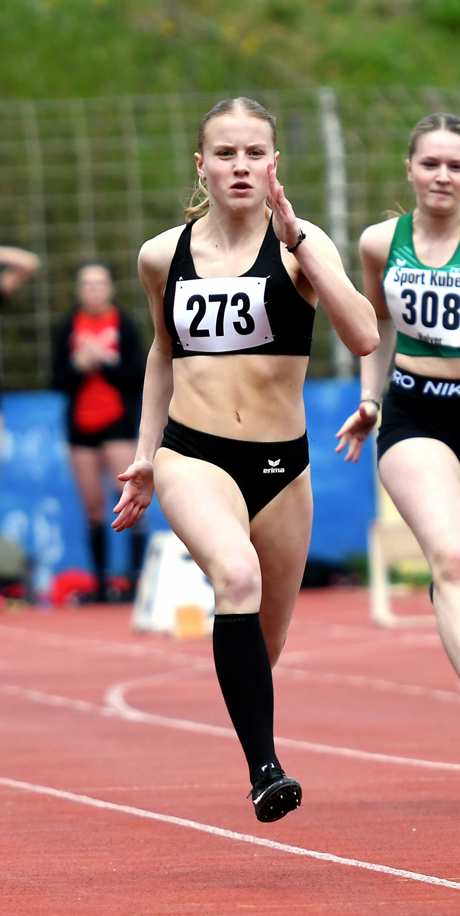 Als zweitschnellste deutsche W15-Sprinterin über 200 Meter geht LAZ Athletin Maja Bolinger in Dortmund bei der weibl. Jugend U18 an den Start. Foto: Bottin Als zweitschnellste deutsche W15-Sprinterin über 200 Meter geht LAZ Athletin Maja Bolinger in Dortmund bei der weibl. Jugend U18 an den Start. Foto: Bottin