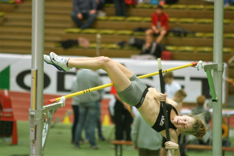 Bei 3,50 Metern überquerte Grabenmeier die Latte. Bei 3,50 Metern überquerte Grabenmeier die Latte.