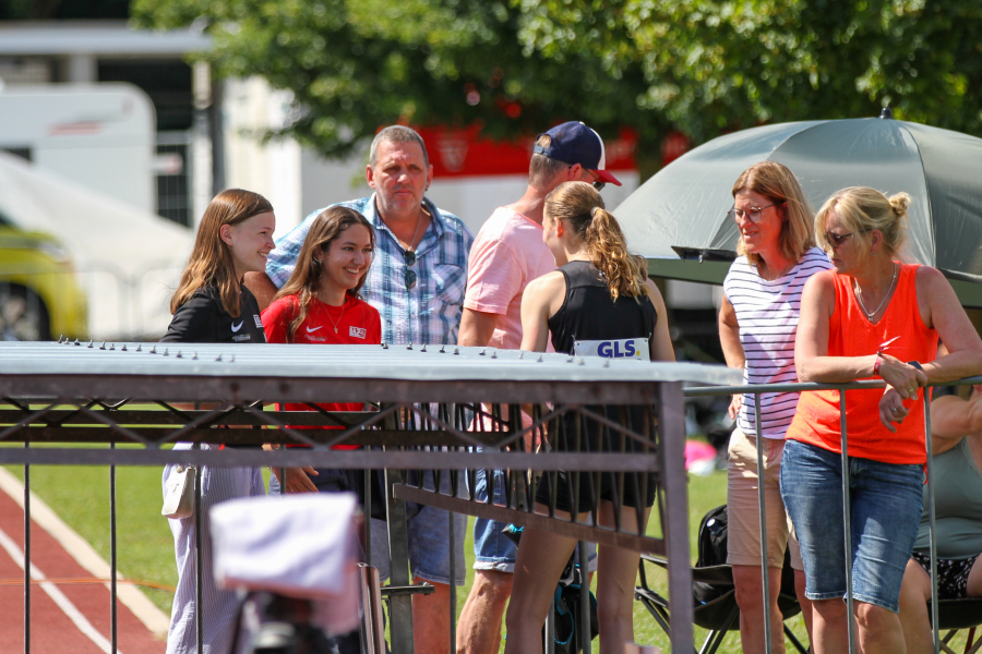 Fanclub: Familie und Freunde begleiteten Nia am Wochenende in Ulm. Foto: Schellig Fanclub: Familie und Freunde begleiteten Nia am Wochenende in Ulm. Foto: Schellig