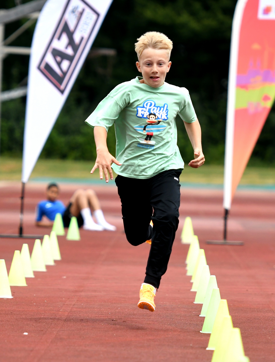 Er ist der schnellste Soester Grundschüler: Julius Schoofs von der Patroklischule (Jahrgang 2014) erzielte ausgezeichnete 2,86 Sekunden im fliegenden Sprint über 20 Meter. Foto: Bottin