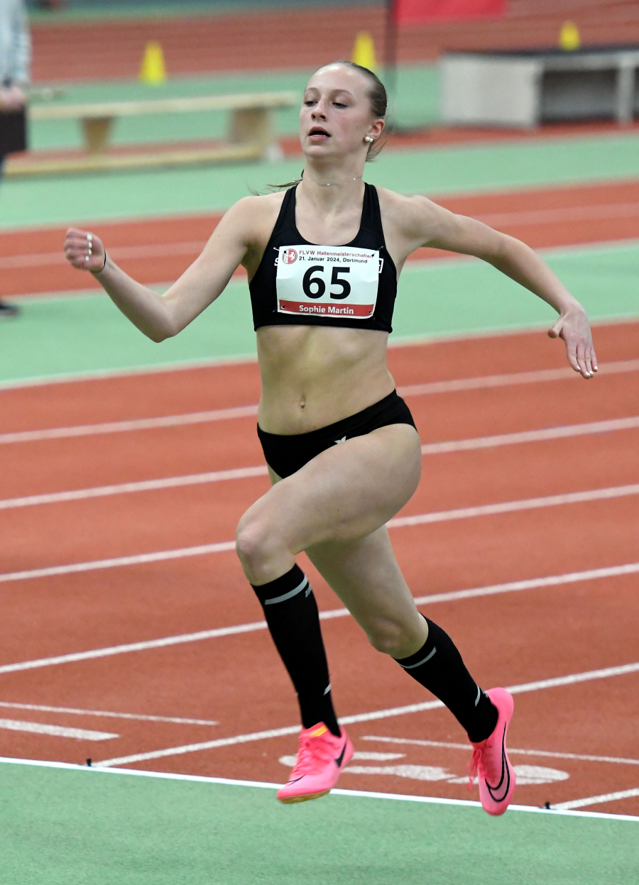 Mehrkämpferin Sophie Martin vom LAZ Soest erzielte bei den Westfälischen Hallenmeisterschaften in Dortmund ausgezeichnete                             8,03 Sekunden im 60 Meter-Vorlauf und war damit hinter Hannah Bauermann vom SC Olpe zweitschnellste Sprinterin des jüngeren U18-Jahrgangs 2008. Foto: Harald Bottin Mehrkämpferin Sophie Martin vom LAZ Soest erzielte bei den Westfälischen Hallenmeisterschaften in Dortmund ausgezeichnete                             8,03 Sekunden im 60 Meter-Vorlauf und war damit hinter Hannah Bauermann vom SC Olpe zweitschnellste Sprinterin des jüngeren U18-Jahrgangs 2008. Foto: Harald Bottin
