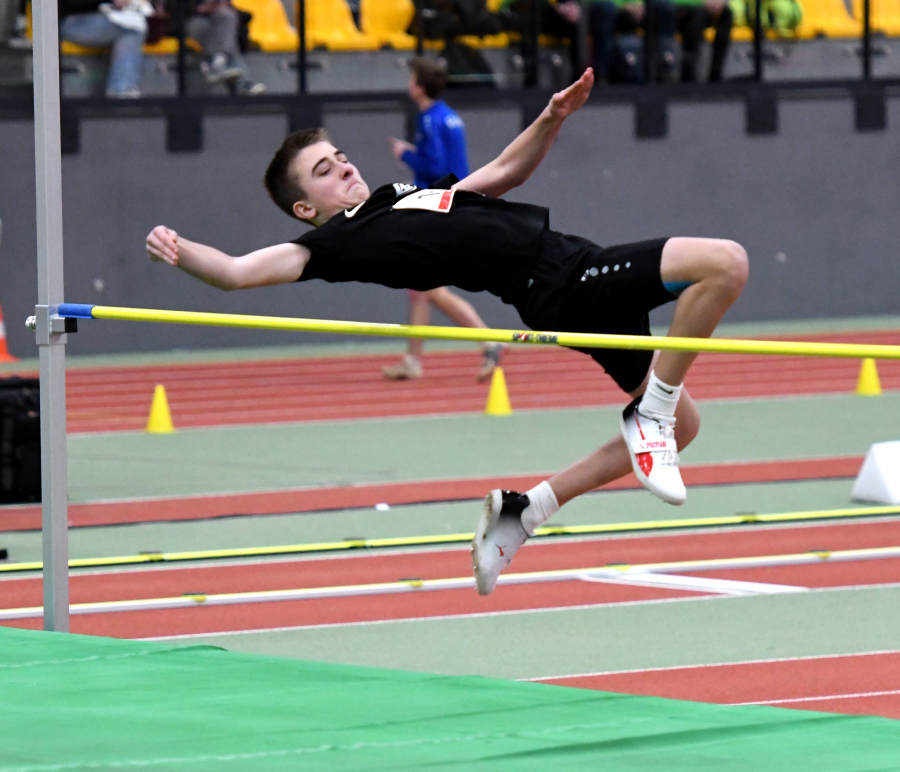 Immer diese Fehlversuche: Bei Höhengleichheit musste M14-Hochspringer Rafael Hesse vom LAZ Soest bereits zum zweiten Mal mit der Vizemeisterschaft in Westfalen Vorlieb nehmen. Foto: Bottin Immer diese Fehlversuche: Bei Höhengleichheit musste M14-Hochspringer Rafael Hesse vom LAZ Soest bereits zum zweiten Mal mit der Vizemeisterschaft in Westfalen Vorlieb nehmen. Foto: Bottin