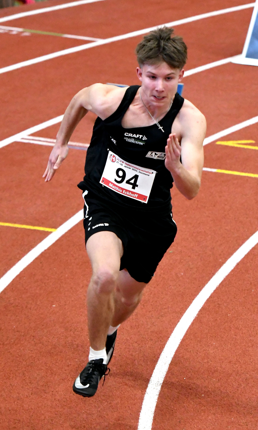 U18-Athlet Matthis Eckhoff vom LAZ Soest steigerte sich bei den Westfälischen Hallentitelkämpfen über 200 Meter auf 24,83 Sekunden. Foto: Bottin U18-Athlet Matthis Eckhoff vom LAZ Soest steigerte sich bei den Westfälischen Hallentitelkämpfen über 200 Meter auf 24,83 Sekunden. Foto: Bottin