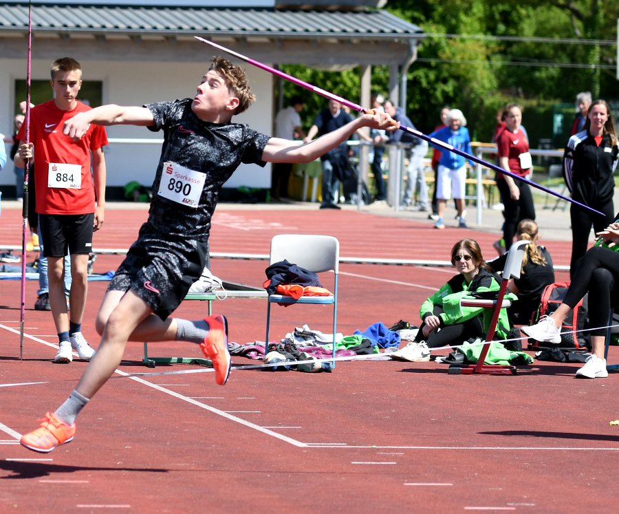 Michel Bottin vom LAZ Soest glänzte mit ausgezeichneten 35,13 Metern im Speerwurf und setzte sich damit auf Platz zwei der Westfälischen Bestenliste der Altersklasse M13. Foto: Bottin Michel Bottin vom LAZ Soest glänzte mit ausgezeichneten 35,13 Metern im Speerwurf und setzte sich damit auf Platz zwei der Westfälischen Bestenliste der Altersklasse M13. Foto: Bottin