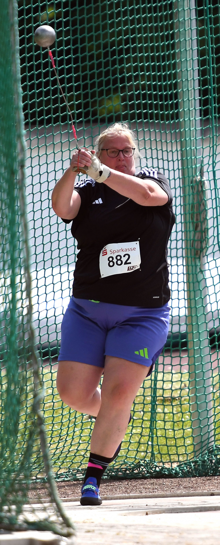 Sandra Straub vom LAZ Soest bestätigte mit 31,15 Metern ihre DM-Norm für die Deutschen Meisterschaften der W50. Foto: Bottin Sandra Straub vom LAZ Soest bestätigte mit 31,15 Metern ihre DM-Norm für die Deutschen Meisterschaften der W50. Foto: Bottin