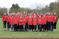 Rund 30 Sportlerinnen und Sportler des LAZ Soest bereiteten sich in Sankt Peter-Ording auf die Freiluftsaison vor. Foto: Reinhard|||