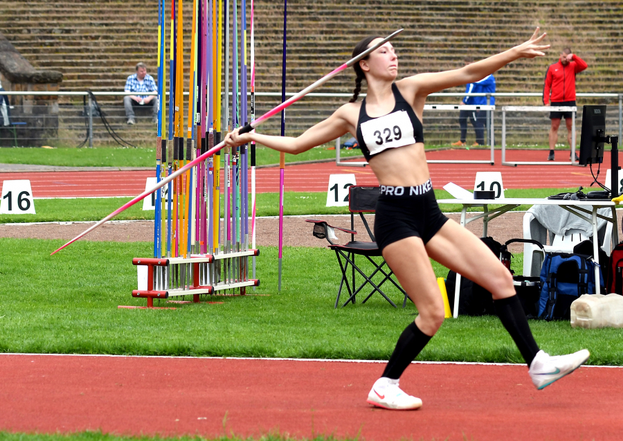 Neue persönliche Bestleistung: U20-Speerwerferin Michelle Muschalik steigerte sich mit dem 600-Gramm-Speer auf 36,89 Meter. Foto: Bottin Neue persönliche Bestleistung: U20-Speerwerferin Michelle Muschalik steigerte sich mit dem 600-Gramm-Speer auf 36,89 Meter. Foto: Bottin