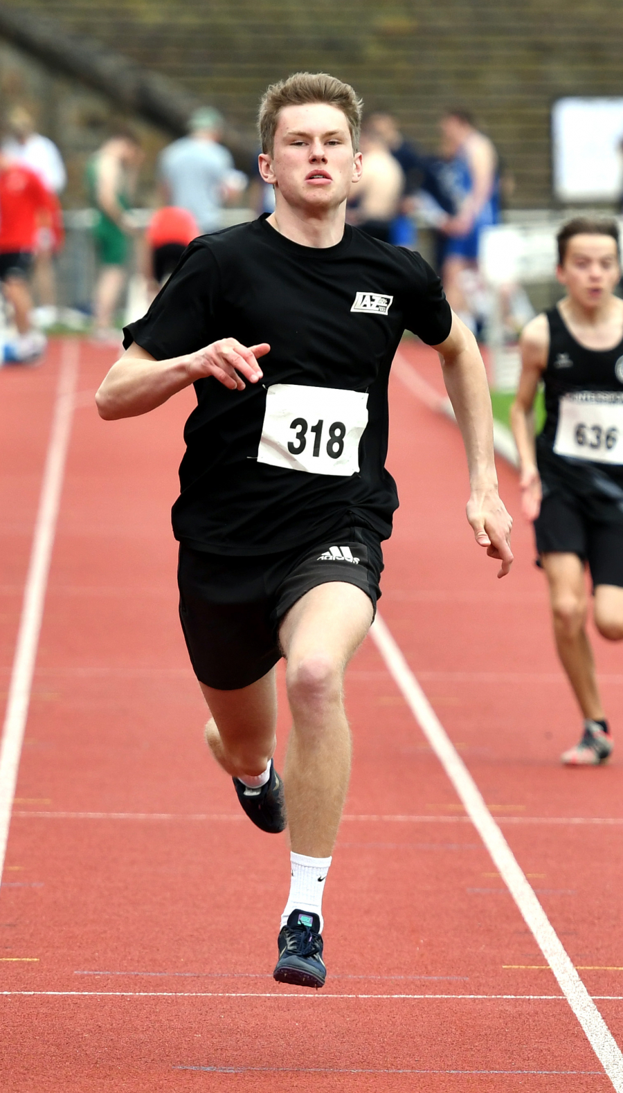 So schnell wie nie: U18-Sportler Moritz Langenscheidt steigerte sich über 100 Meter (12,09 Sekunden) und 200 Meter (24,70 Sekunden). Foto: Bottin So schnell wie nie: U18-Sportler Moritz Langenscheidt steigerte sich über 100 Meter (12,09 Sekunden) und 200 Meter (24,70 Sekunden). Foto: Bottin