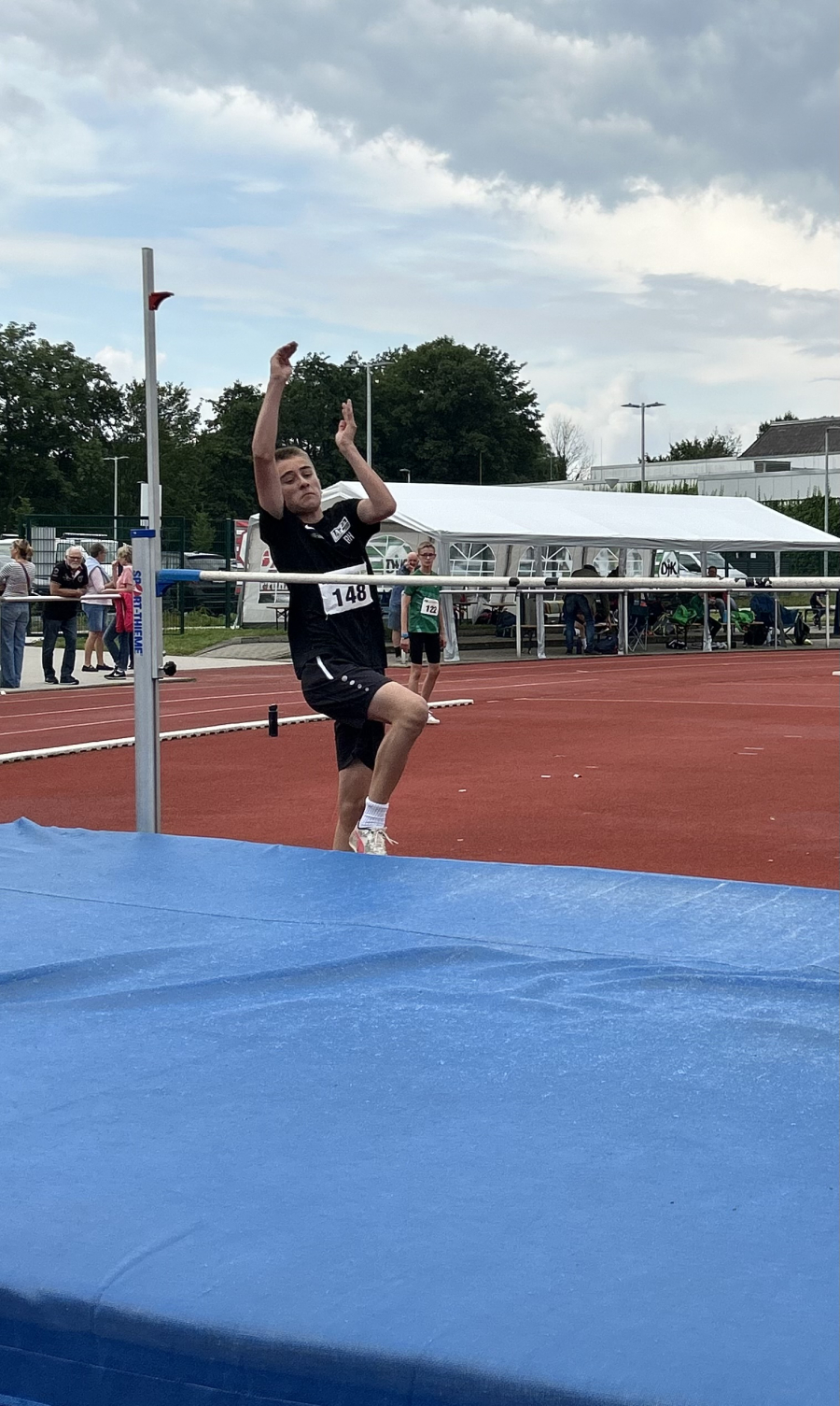 1,54 Meter im Hochsprung bedeuteten für Rafael Hesse eine neue persönliche Bestleistung. Foto: Klute 1,54 Meter im Hochsprung bedeuteten für Rafael Hesse eine neue persönliche Bestleistung. Foto: Klute