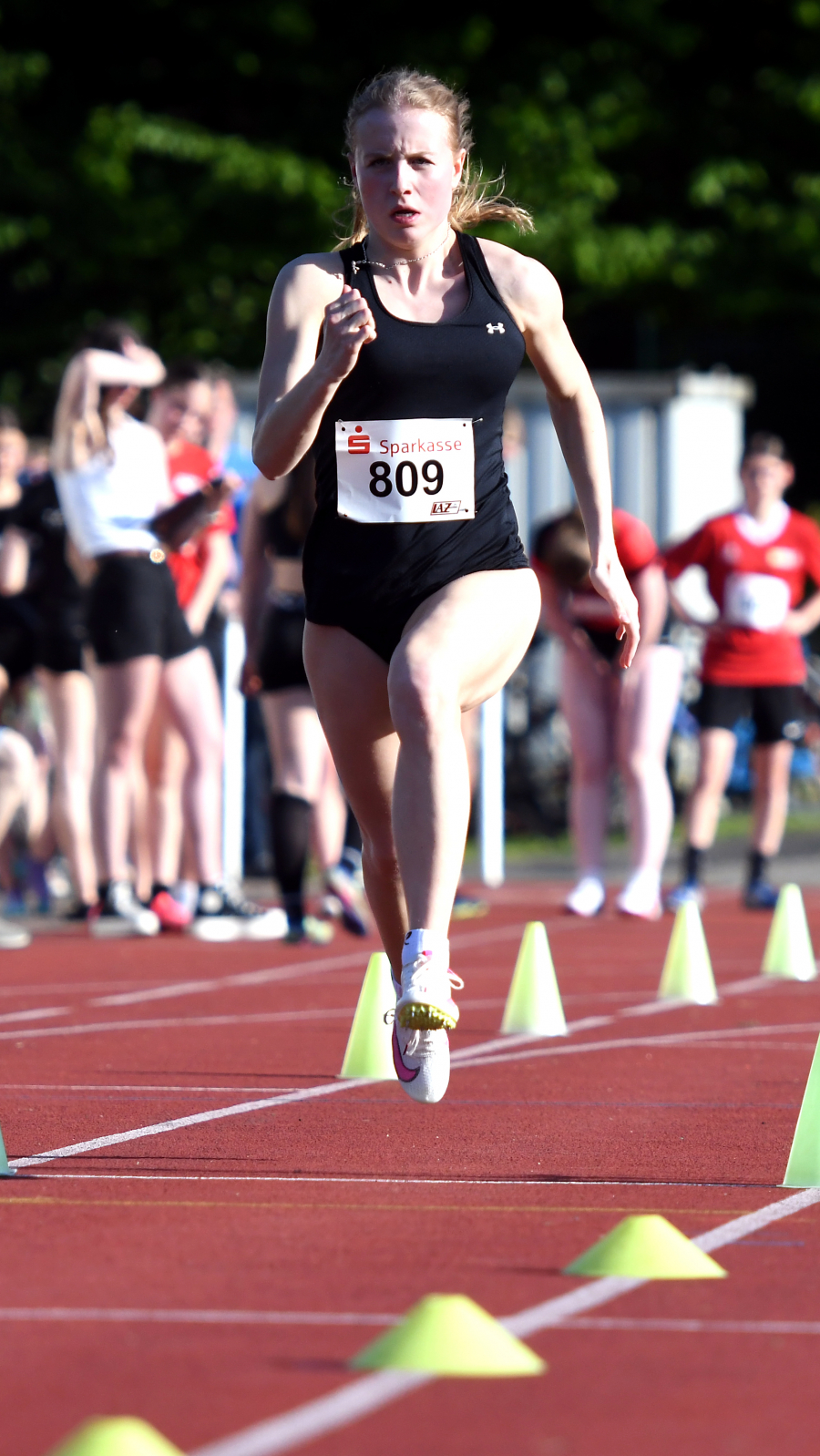 U18-Athletin Maja Bolinger vom LAZ Soest - hier beim Sprint über 30 Meter fliegend - erzielte über 150 Meter ausgezeichnete 18,71 Sekunden. Foto: Bottin