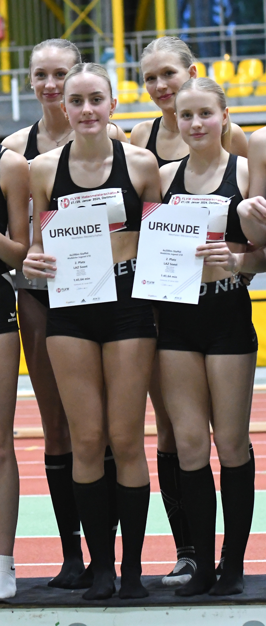 Nach der DM-Normerfüllung geht für die 4x200-Meter-Staffel des LAZ Soest, v.l.n.r.: Sophie Martin, Maya Klute, Mia Vollmer und Maja Bolinger, die Hallensaison weiter. Foto: Bottin Nach der DM-Normerfüllung geht für die 4x200-Meter-Staffel des LAZ Soest, v.l.n.r.: Sophie Martin, Maya Klute, Mia Vollmer und Maja Bolinger, die Hallensaison weiter. Foto: Bottin
